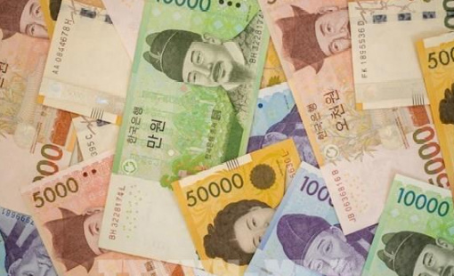 Lợi nhuận ngân hàng Hàn Quốc suy giảm giữa làn sóng tái cơ cấu thép, hóa dầu