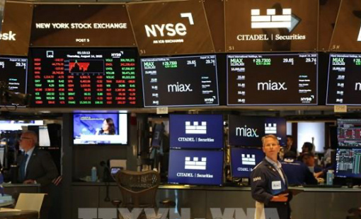 Chỉ số Nasdaq Composite chốt phiên 8/9 cao kỷ lục trước khả năng Fed sẽ sớm hạ lãi suất