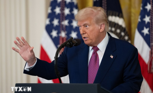 Tổng thống Trump đề xuất giới hạn lãi suất thẻ tín dụng ở mức 10%