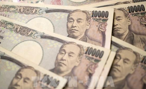 Đồng yen trượt xuống đáy 17 tháng trước biến động chính trị tại Nhật Bản