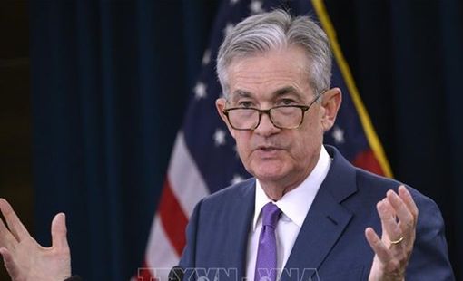 Giới đầu tư lo ngại về những xáo động quanh quyền kiểm soát Fed