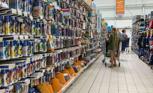 Nguy cơ kinh tế Pháp rơi vào "vùng đỏ" nếu thâm hụt vượt 5% năm 2026