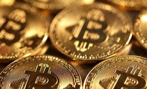 Bitcoin giảm mạnh xuống dưới 92.500 USD do căng thẳng địa chính trị