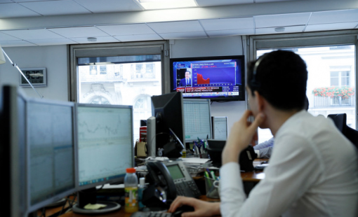 Chứng khoán châu Âu giảm sâu, giá kim loại tăng vọt trước căng thẳng Mỹ