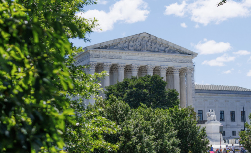 Mỹ sẵn sàng áp thuế quan thay thế nếu Tòa án Tối cao ra phán quyết bất lợi