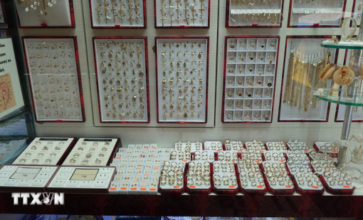 Vàng và kim loại quý giảm giá do căng thẳng địa chính trị