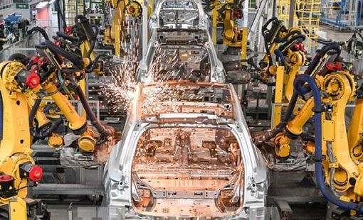 Lợi nhuận công nghiệp Trung Quốc tăng trở lại sau 4 năm suy giảm