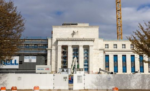 Fed giữ nguyên lãi suất, chưa phát tín hiệu rõ ràng về thời điểm nới lỏng trở lại