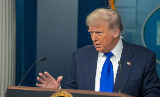 Tổng thống Trump cảnh báo hậu quả mất quyền áp thuế của Mỹ