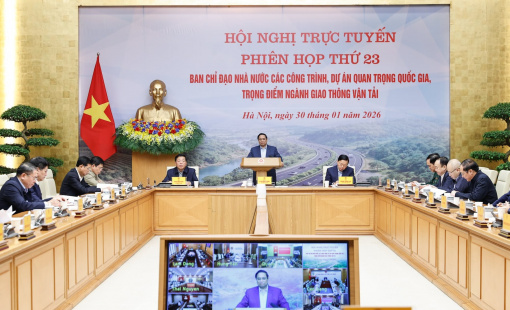 Thủ tướng yêu cầu dồn lực hoàn thành mục tiêu 5.000 km đường cao tốc đến năm 2030