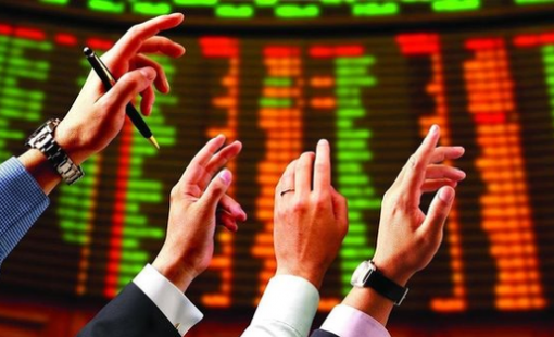 Tự doanh CTCK thẳng tay bán ròng gần 750 tỷ đồng trong phiên VN-Index phá đỉnh, cổ phiếu nào là tâm điểm "xả hàng"?