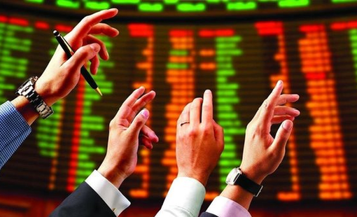 Tự doanh CTCK thẳng tay bán ròng gần 750 tỷ đồng trong phiên VN-Index phá đỉnh, cổ phiếu nào là tâm điểm "xả hàng"?