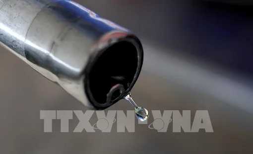 Giá dầu tại châu Á vẫn tăng dù lo ngại về nguồn cung giảm bớt