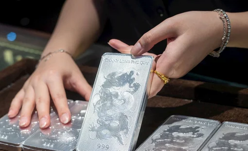 Giá bạc sáng 12/10: Tiếp đà phục hồi, bạc Phú Quý, DOJI, Sacombank đồng loạt tăng