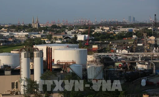 IEA: Các nước giải phóng hơn 80% lượng dầu cam kết từ kho dự trữ