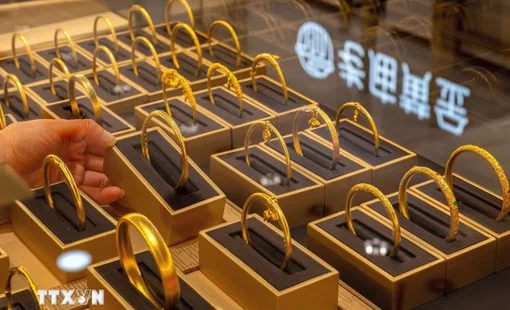 Giá vàng châu Á đi lên khi kỳ vọng Fed tăng lãi suất hạ nhiệt 