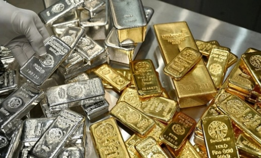 Giá vàng, bạc 'bốc hơi' sau khi chạm đỉnh - chuyên gia cảnh báo: Đây là điều không thể tránh khỏi, tương lai liệu có tăng trở lại?