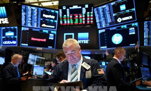 S&P 500 bám sát mốc kỷ lục khi cổ phiếu công nghệ phục hồi