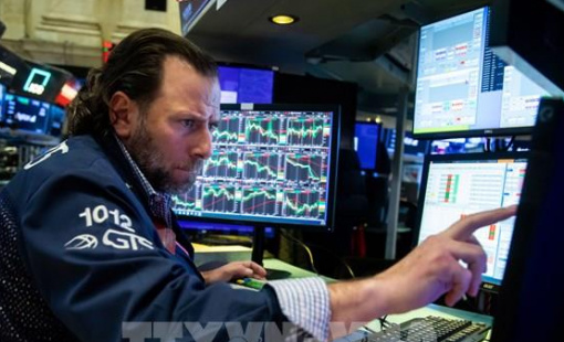 Chứng khoán Mỹ giảm sâu trước áp lực từ nhóm công nghệ