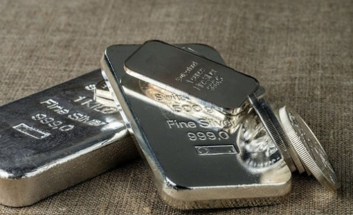 Quỹ bạc lớn nhất thế giới “quay xe” bán ra 70 tấn