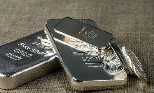 Quỹ bạc lớn nhất thế giới “quay xe” bán ra 70 tấn