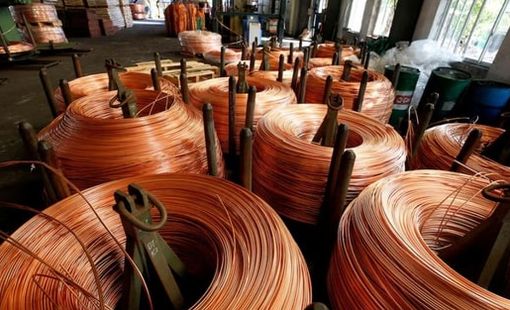 Giá đồng lập đỉnh dù nguồn cung dư thừa: thị trường đang “ảo tưởng khan hiếm”?