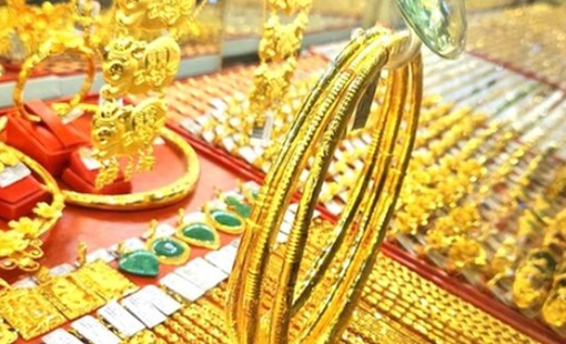 Sau cú bán tháo bất ngờ, giá vàng sẽ đi về đâu?