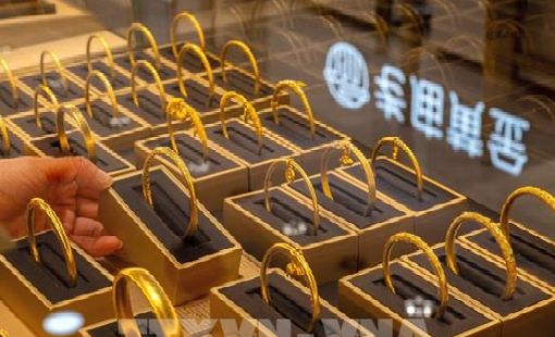 Giá vàng thế giới đi ngang sau phiên tăng mạnh