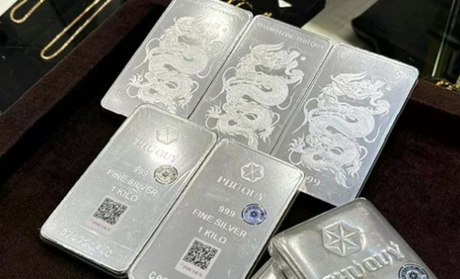 Giá bạc đảo chiều tăng mạnh ngày mùng 3 Tết