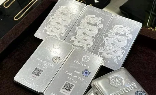 Giá bạc đảo chiều tăng mạnh ngày mùng 3 Tết
