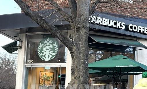 “Đế chế” Starbucks đối mặt với thử thách “giữ chân” khách hàng tại Mỹ