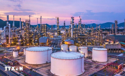 OPEC+ chính thức tạm ngưng tăng sản lượng dầu đến hết quý 1 năm 2026