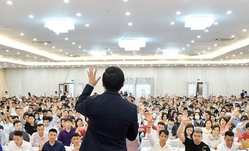 Doanh nghiệp bán khoá học làm giàu báo lãi quý 4 "bốc hơi" hơn 90%, đầu tư chứng khoán tạm lỗ