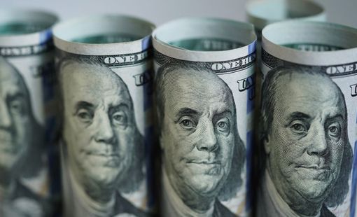 Đồng USD đi xuống dưới sức ép từ biến động thuế quan tại Mỹ