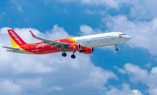 Giá vé máy bay tuyến Hà Nội – TP.HCM tăng mạnh, nhiều ngày chỉ còn hạng thương gia