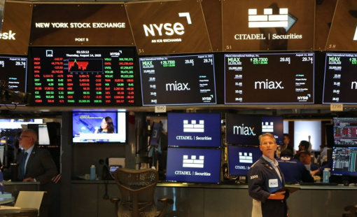 Chứng khoán Mỹ phục hồi mạnh mẽ ngày 24/2 nhờ AI và dữ liệu kinh tế tích cực