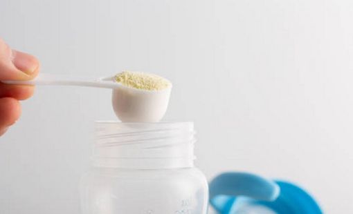 EU siết chặt kiểm tra nguyên liệu sữa trẻ em nhập khẩu từ Trung Quốc