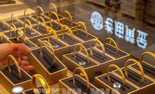 Giá vàng hướng tới tháng tăng thứ bảy liên tiếp