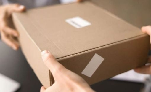 Pháp áp dụng thuế mới cho kiện hàng nhập khẩu từ ngoài EU