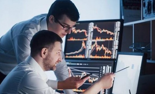 Phiên 3/2: Khối ngoại tiếp đà bán ròng hơn 600 tỷ đồng, ngược chiều gom mạnh hai cổ phiếu bluechips