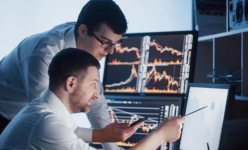 Phiên 3/2: Khối ngoại tiếp đà bán ròng hơn 600 tỷ đồng, ngược chiều gom mạnh hai cổ phiếu bluechips