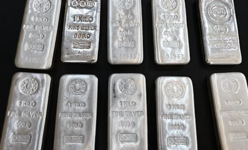 Đại gia ống nhựa lãi hơn 13.000 tỷ đồng sau vài ngày nhờ đầu cơ bạc