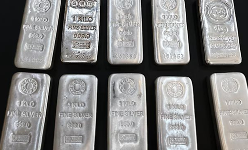 Đại gia ống nhựa lãi hơn 13.000 tỷ đồng sau vài ngày nhờ đầu cơ bạc