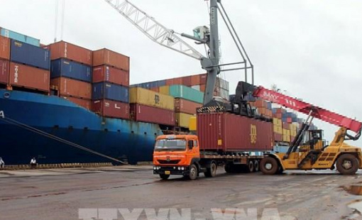 Mỹ dỡ bỏ thuế 25% với hàng hóa Ấn Độ