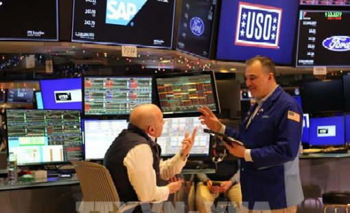 Phố Wall tăng mạnh phiên cuối tuần, Dow Jones lần đầu vượt mốc 50.000 điểm