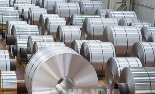 Giá nhôm lao dốc sau khi đạt đỉnh của bốn năm