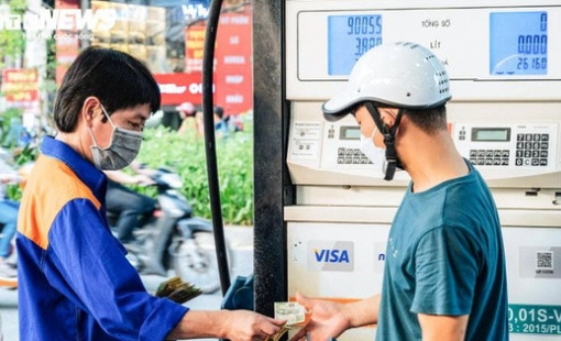 Bộ Công thương cấm găm hàng xăng dầu chờ tăng giá