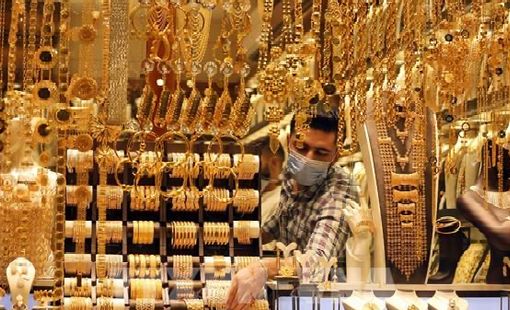 Giá vàng châu Á giảm trước dự báo Mỹ có thể sớm hạ lãi suất