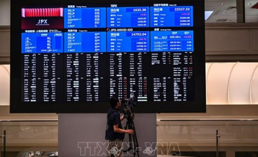 Chứng khoán Nhật Bản giảm điểm trước lo ngại về nguồn cung dầu mỏ
