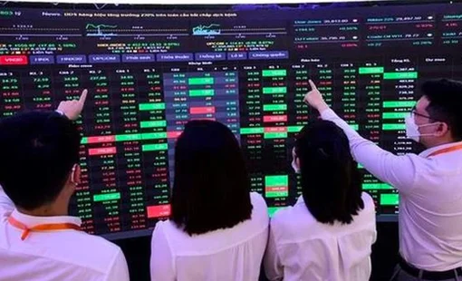 Hàng tỷ USD chờ đổ vào chứng khoán Việt Nam, CTCK chỉ ra 28 cổ phiếu đáng chú ý